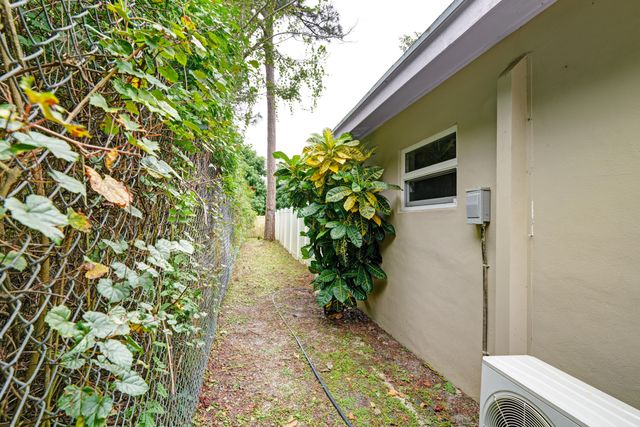 1815 S 30th Street, Fort Pierce, FL 34947