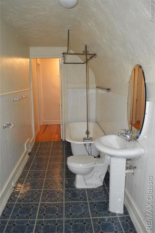 5153 Commonwealth Street, Detroit, MI 48208