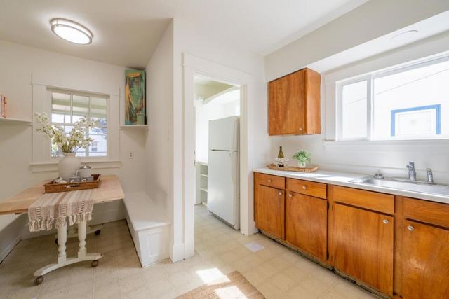 Monroe Street, Monterey, CA 93940