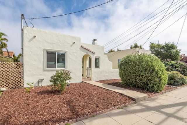 Monroe Street, Monterey, CA 93940