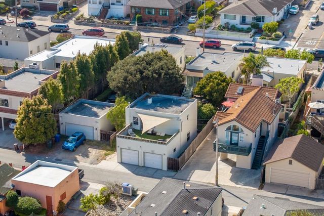 Monroe Street, Monterey, CA 93940