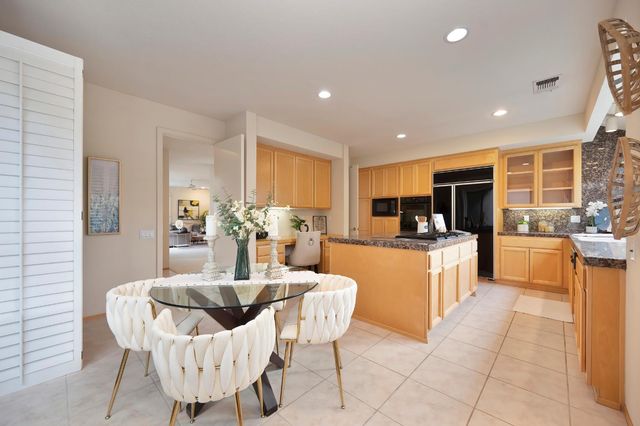 11287 Crocker Grove Ln, Gold River, CA 95670