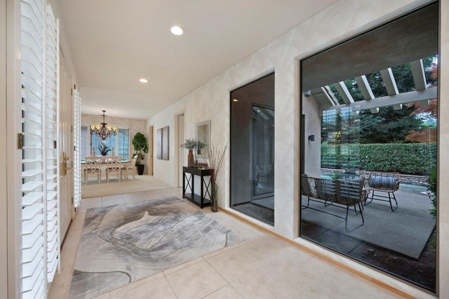 11287 Crocker Grove Ln, Gold River, CA 95670