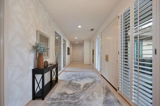 11287 Crocker Grove Ln, Gold River, CA 95670