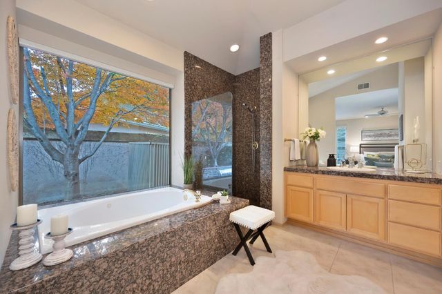 11287 Crocker Grove Ln, Gold River, CA 95670