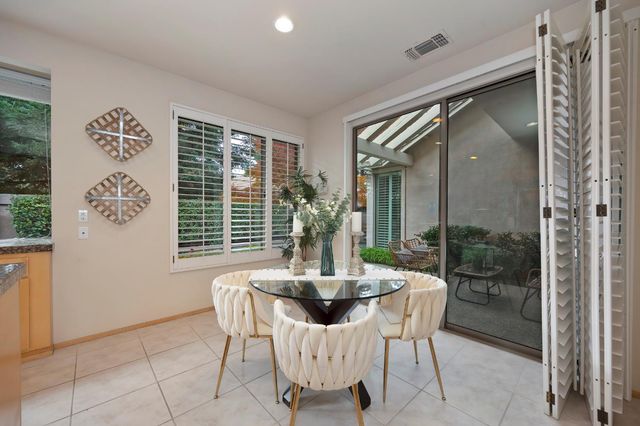 11287 Crocker Grove Ln, Gold River, CA 95670