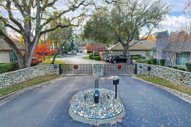 11287 Crocker Grove Ln, Gold River, CA 95670