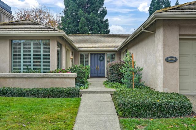 11287 Crocker Grove Ln, Gold River, CA 95670