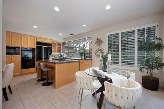 11287 Crocker Grove Ln, Gold River, CA 95670