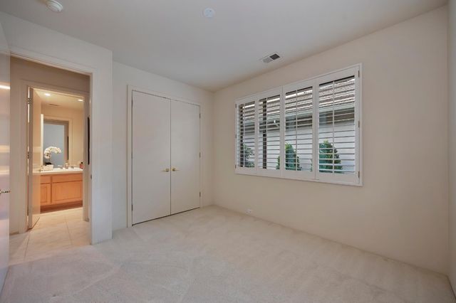 11287 Crocker Grove Ln, Gold River, CA 95670