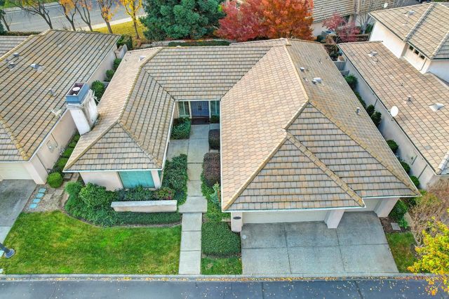 11287 Crocker Grove Ln, Gold River, CA 95670