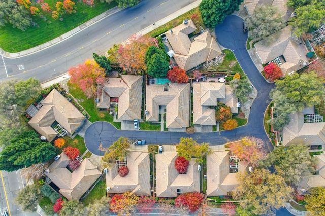 11287 Crocker Grove Ln, Gold River, CA 95670