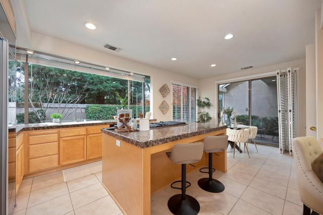 11287 Crocker Grove Ln, Gold River, CA 95670