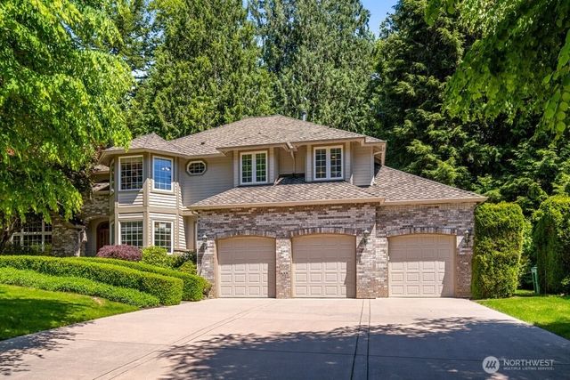 19710 222nd Avenue NE, Woodinville, WA 98077