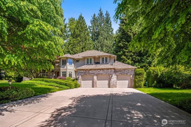 19710 222nd Avenue NE, Woodinville, WA 98077