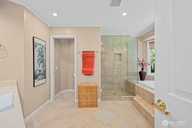 19710 222nd Avenue NE, Woodinville, WA 98077