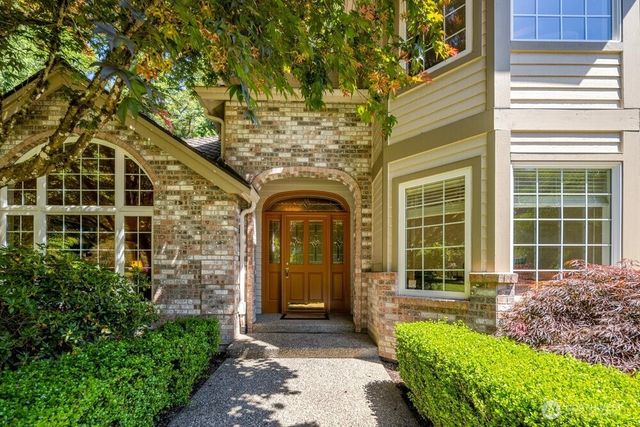19710 222nd Avenue NE, Woodinville, WA 98077