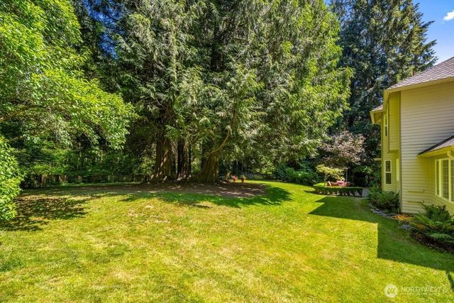 19710 222nd Avenue NE, Woodinville, WA 98077