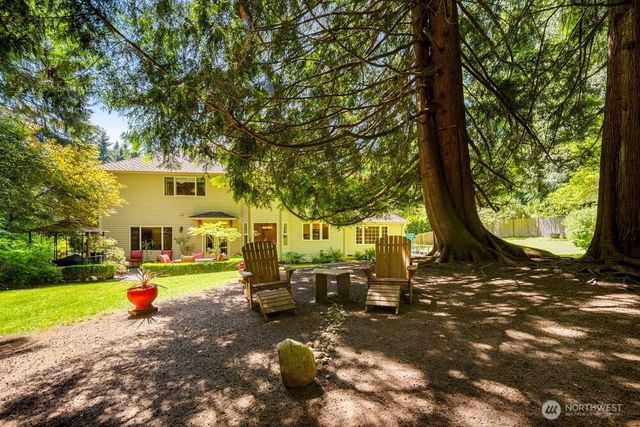 19710 222nd Avenue NE, Woodinville, WA 98077