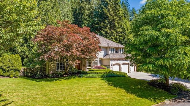 19710 222nd Avenue NE, Woodinville, WA 98077