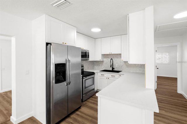6710 S CORTEZ STREET, Tampa, FL 33616