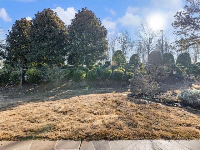 6513 Bradford Court, Hoschton, GA 30548