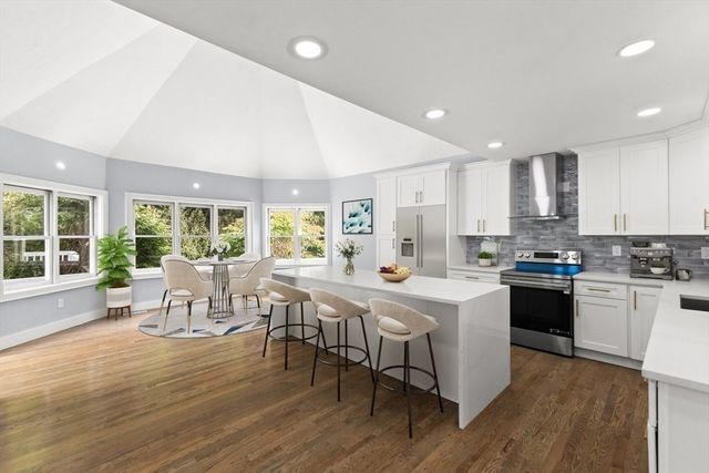 24 Country Club Dr 24, Plymouth, MA 02360