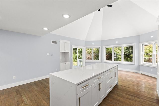 24 Country Club Dr 24, Plymouth, MA 02360