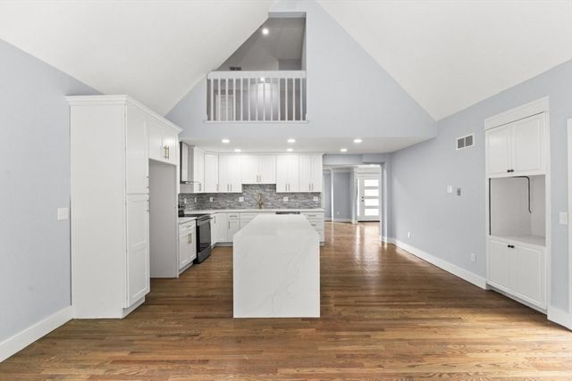 24 Country Club Dr 24, Plymouth, MA 02360