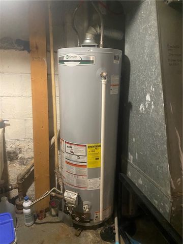 9210 Florida Ave, Penn Hills, PA 15235