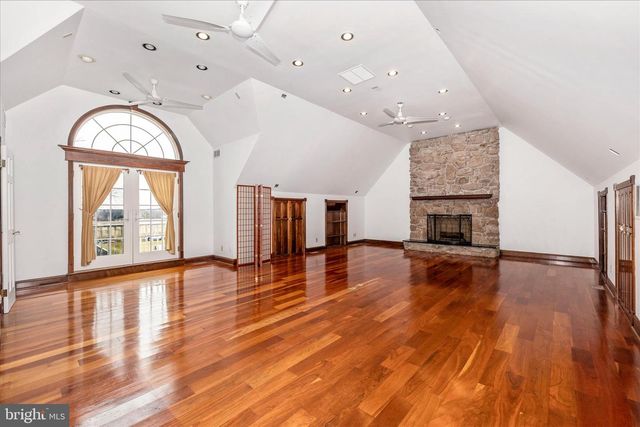 806 PARK AVE, Mount Airy, MD 21771