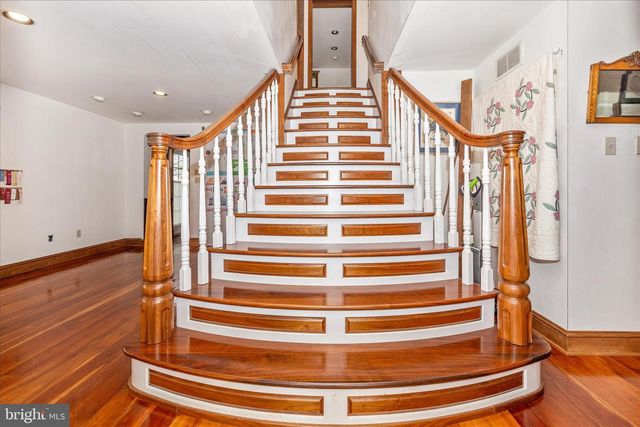 806 PARK AVE, Mount Airy, MD 21771