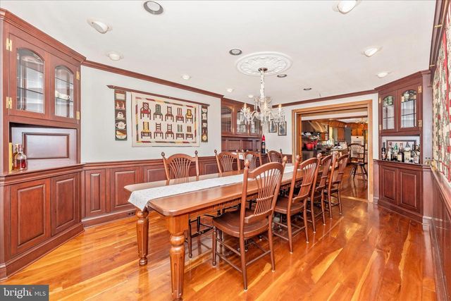 806 PARK AVE, Mount Airy, MD 21771