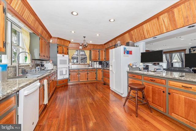 806 PARK AVE, Mount Airy, MD 21771