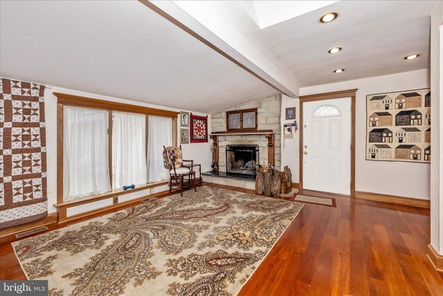 806 PARK AVE, Mount Airy, MD 21771