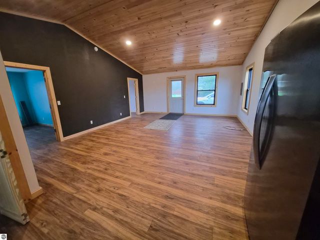 6704 Rapid City Road NW, Rapid City, MI 49676