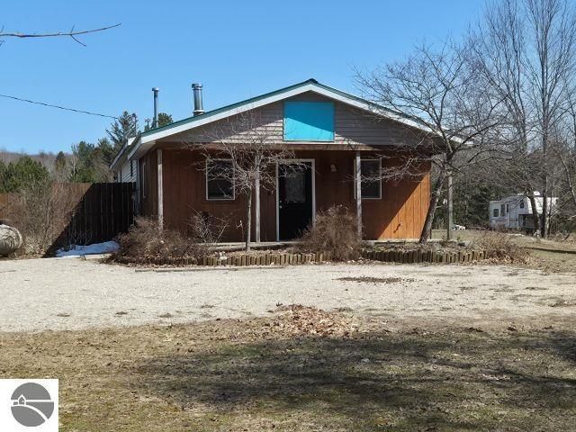 6704 Rapid City Road NW, Rapid City, MI 49676