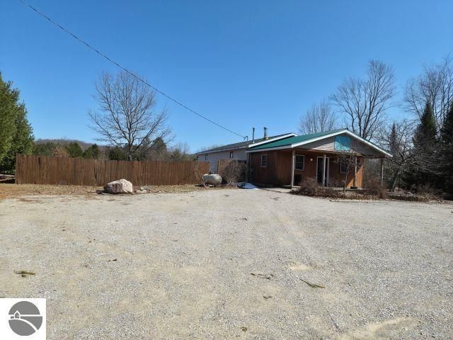 6704 Rapid City Road NW, Rapid City, MI 49676