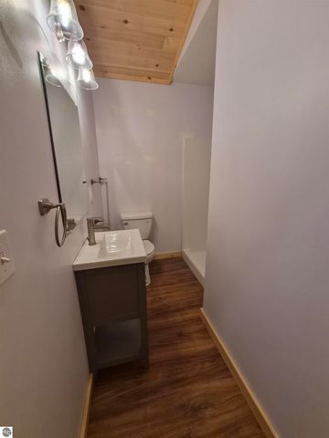 6704 Rapid City Road NW, Rapid City, MI 49676