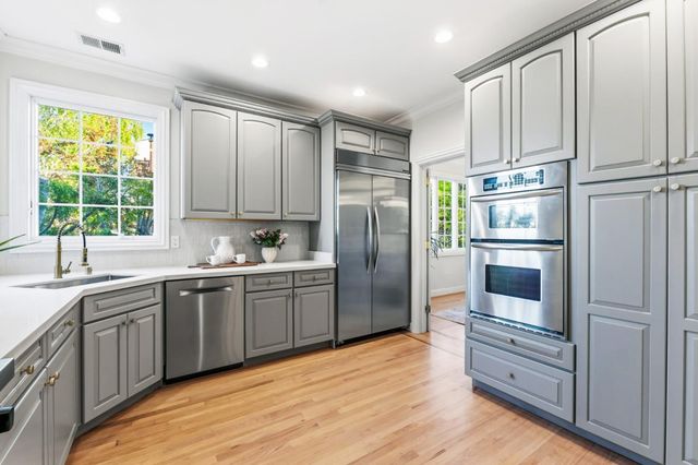 1466 Alvarado Avenue, Burlingame, CA 94010