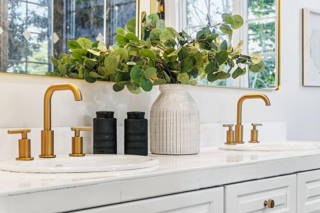 1466 Alvarado Avenue, Burlingame, CA 94010