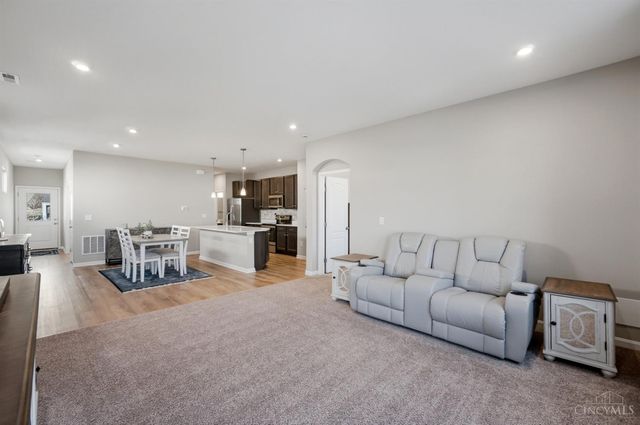 415 Summerlyn Farms Court, Lebanon, OH 45036