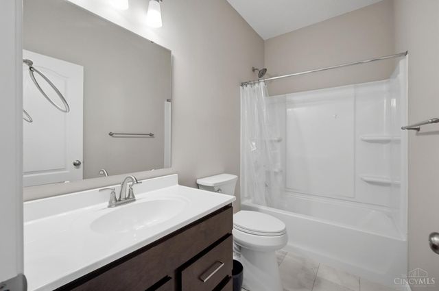 415 Summerlyn Farms Court, Lebanon, OH 45036