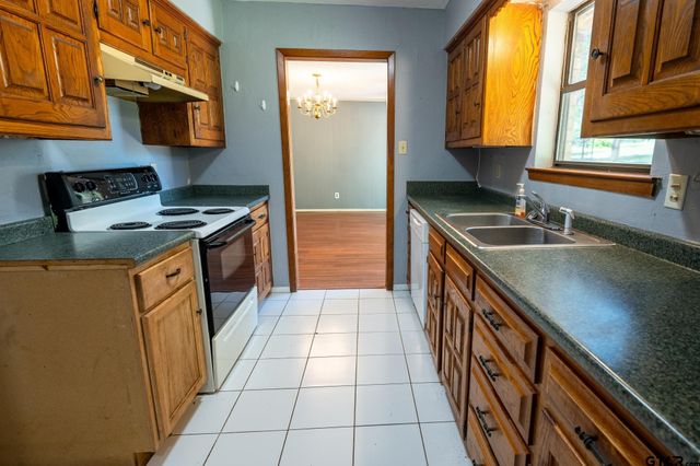 515 Holly Trail East, Holly Lake Ranch, TX 75765