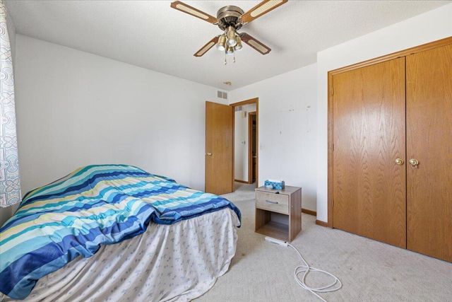 4016 AVENUE C, Council Bluffs, IA 51501