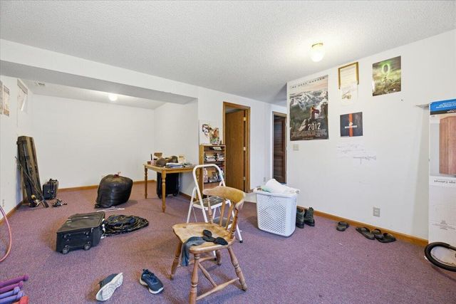 4016 AVENUE C, Council Bluffs, IA 51501