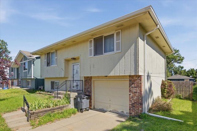4016 AVENUE C, Council Bluffs, IA 51501