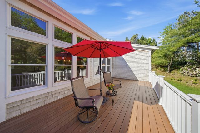 51 Forest Edge, Plymouth, MA 02360