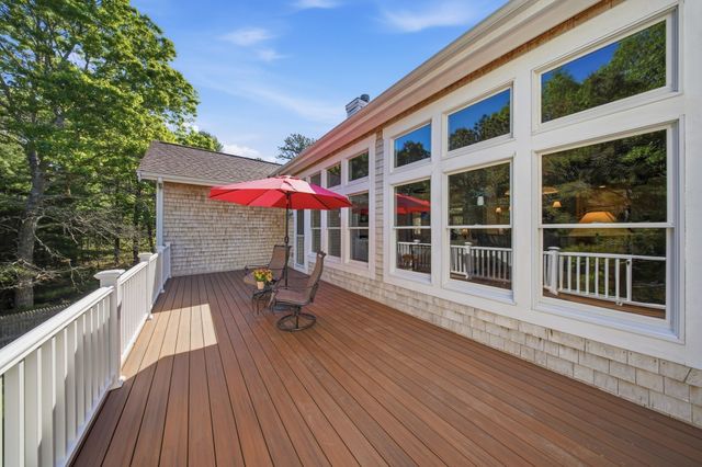 51 Forest Edge, Plymouth, MA 02360