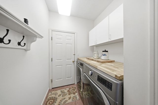 51 Forest Edge, Plymouth, MA 02360